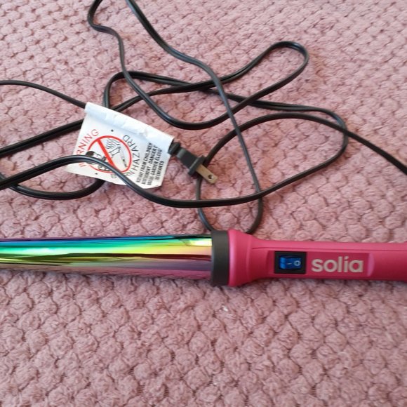 Curling Iron - Picture 2 of 5